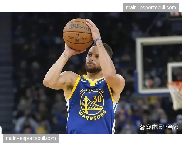 勇士三分命中率持续走低 空间拉扯能力大幅减弱 勇士三分命中率持续走低 空间拉扯能力大幅减弱